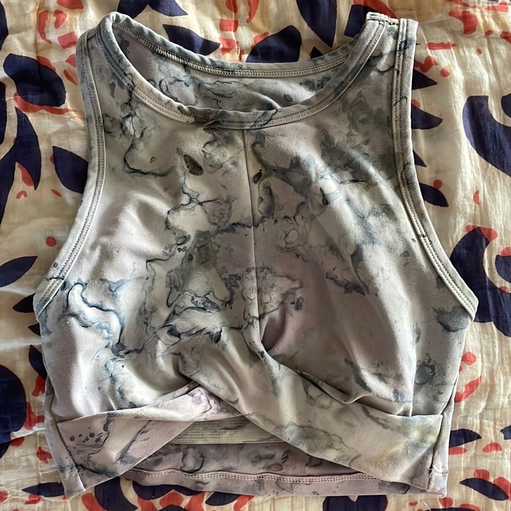 Electric and Rose twist front crop athletic top